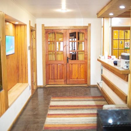 Roble Austral Hostal Coyhaique Exterior foto