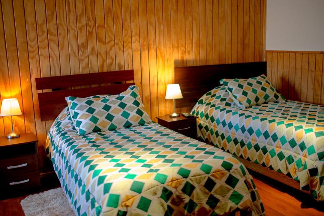 Roble Austral Hostal Coyhaique Exterior foto
