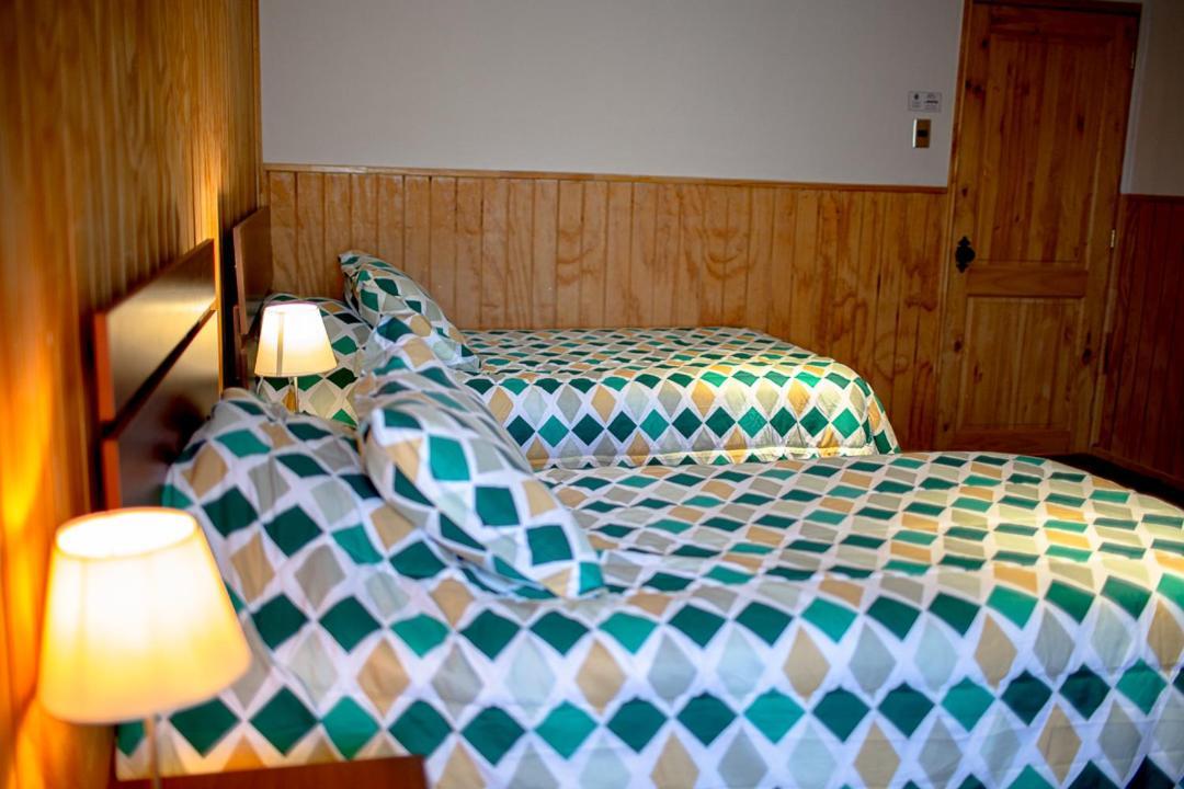Roble Austral Hostal Coyhaique Exterior foto