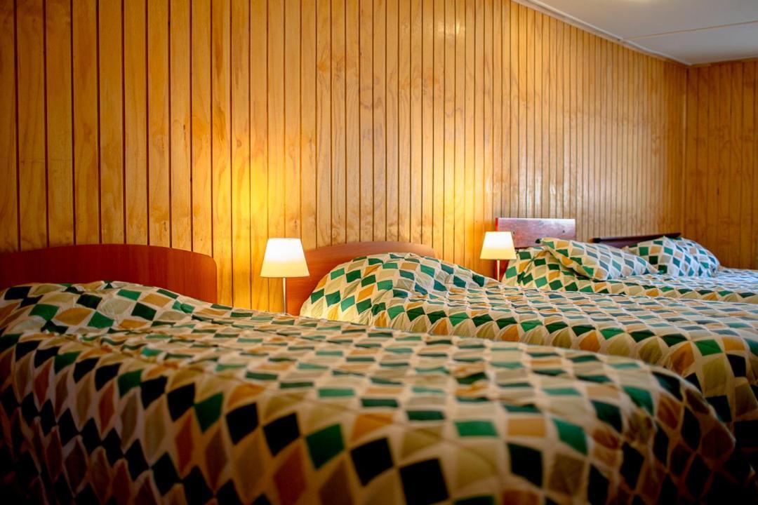 Roble Austral Hostal Coyhaique Exterior foto